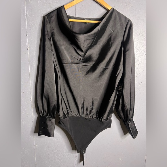 Express Satin-Look Long Sleeve Bodysuit. Size S - Picture 1 of 11